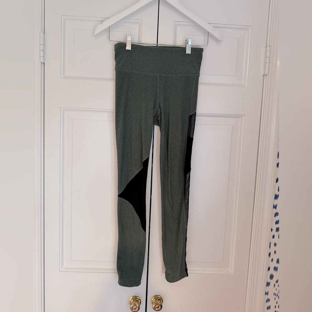 Joyln leggings. Size S. Never worn